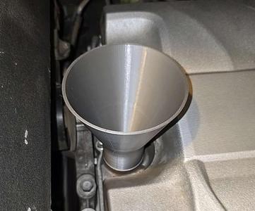 Toyota Screw on Oil Funnel
