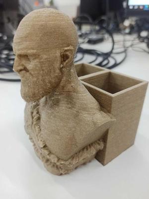 Kratos pen holder
