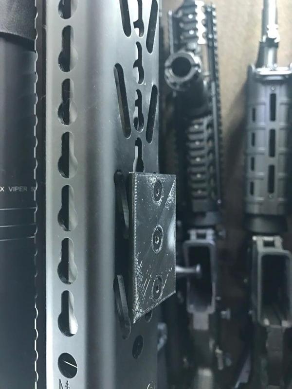 Arca-Swiss Compatible Keymod tripod quick-release