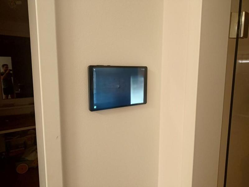 Low Profile Tablet Wall Mount With Pogo Pins for Charging