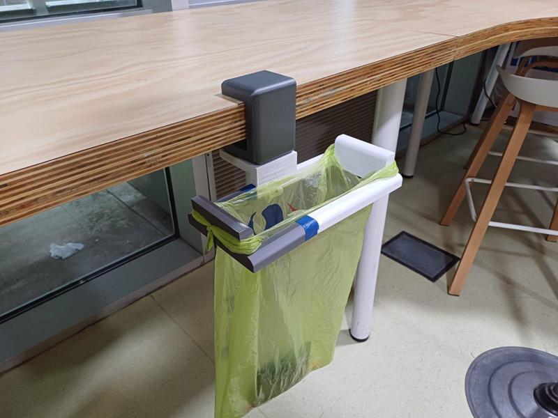 Rotating and Hanging Trash Can