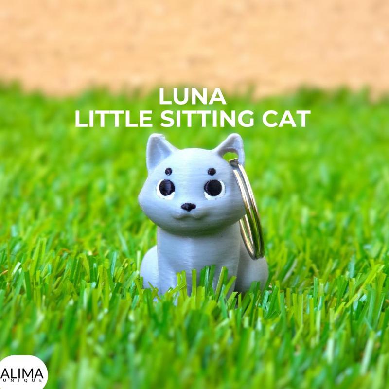 Luna - Little Sitting Cat / Cute Mini Design / Keychain Toy