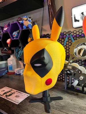 Helmet Display Stand (Variable/Adjustable Height)