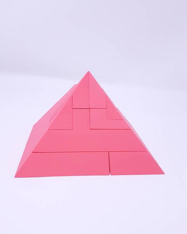Pyramid Puzzle Nr. 1