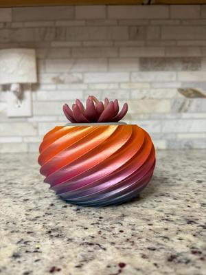 Spiral Pot