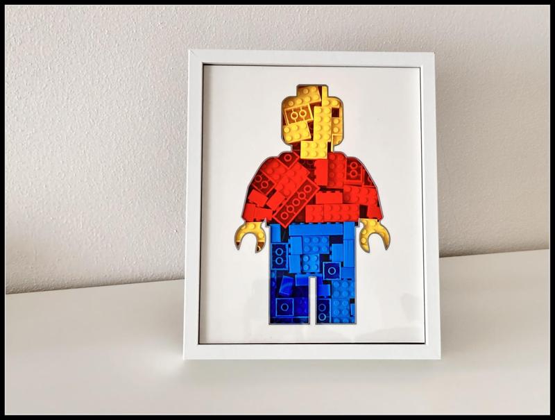 Minifigures - bricks frame