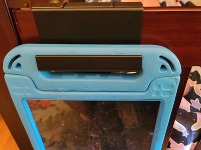 Tablet Holder for Kids’ Bunk Beds