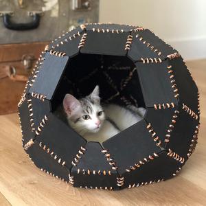 House for cat or small dog for laser cutting, CNC or Low poly 3D printing
