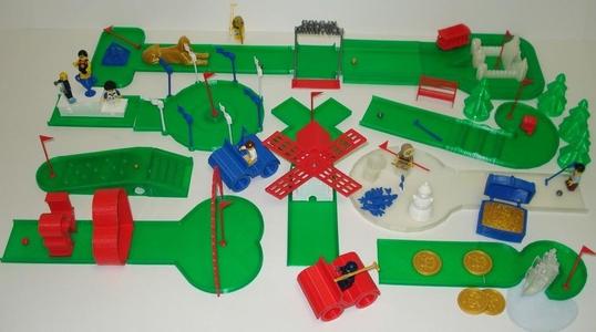 GOLF-IN-MINIATURE : The Desktop 18 Hole Miniature Golf Course