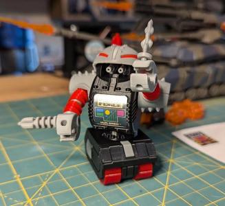 RoboForce Glyos Tank Base with Treads   