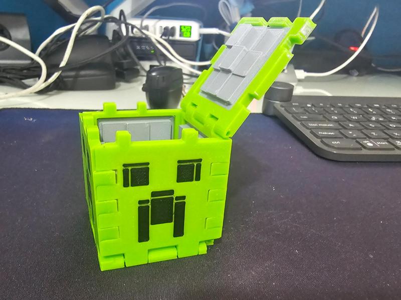 Minecraft cube