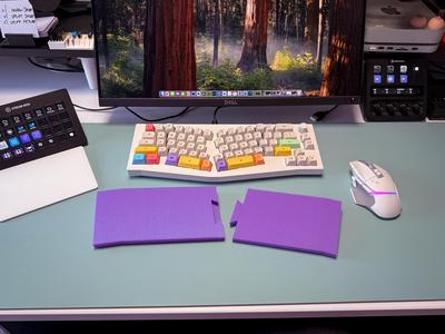 0087pA_Keychron Q8 Max Wrist Rest, Whole (3.6.2025).step