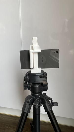 Smartphone tripod adapter