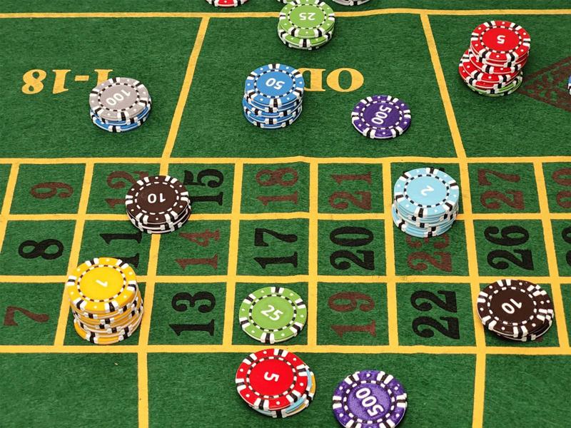 Roulette & Poker Chips