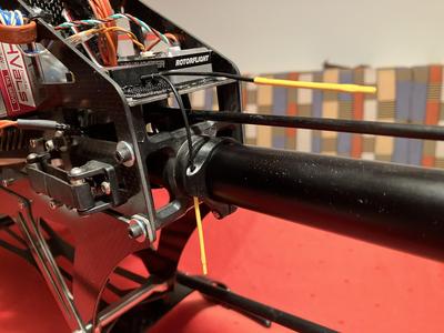 Antennenhalterung für Heckrohr mit 25mm Durchmesser