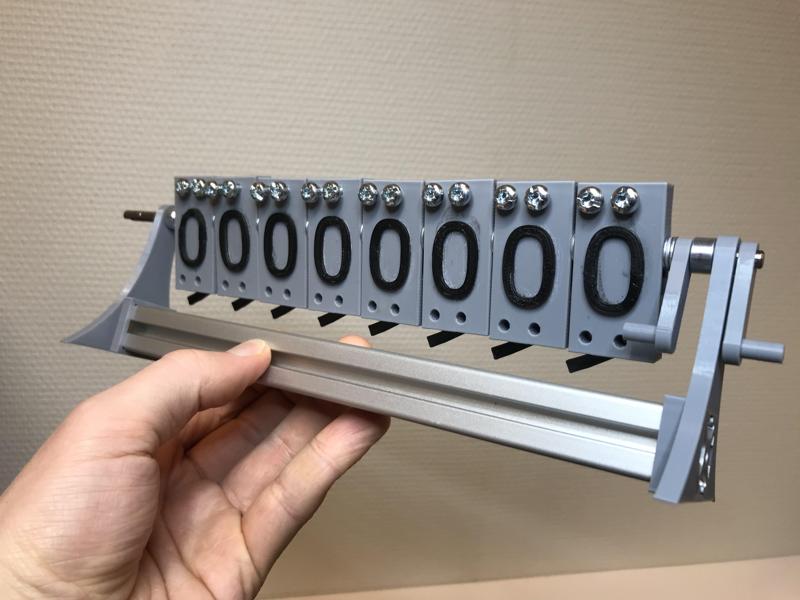 Mechanical binary counter