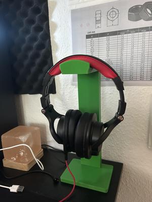 headphone holder