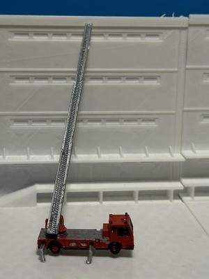 Fire Engine 13b - Ladder extended (z-scale)