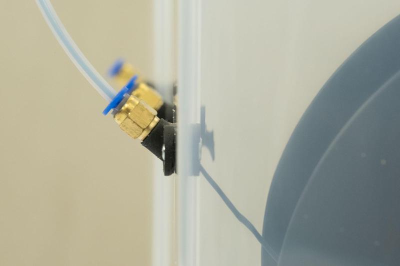 Angled Dry Box Feeder angle 40°
