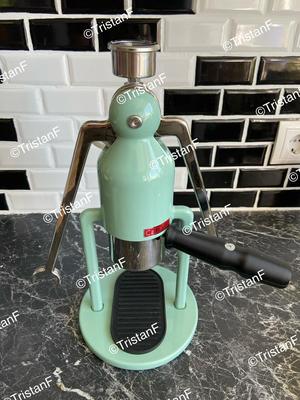 Cafelat Robot Portafilter Grip