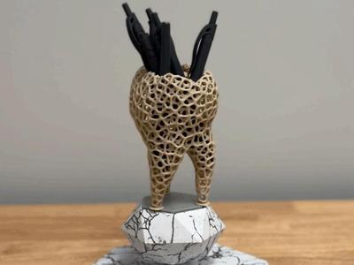 Voronoi Molar Pen Holder