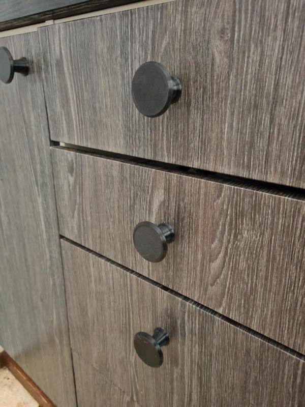 Closet knob