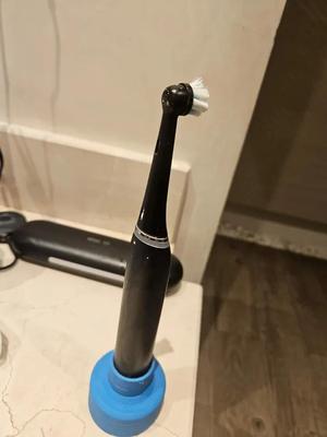 Oral-B Series 9 toothbrush stand   