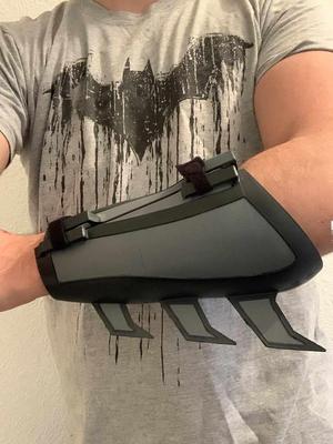 Batman Gauntlet 