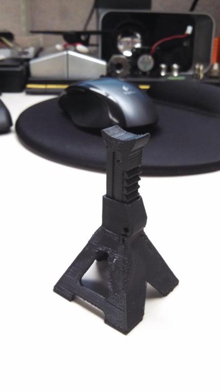 RC Jack Stand