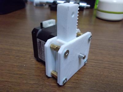 Mini actuator for NEMA17