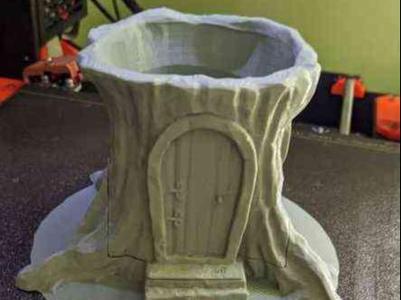 Fairy house / planter 