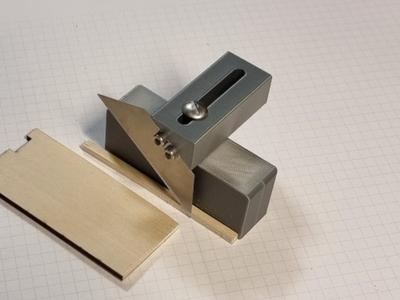 Strip cutter tool (balsa and soft materials)