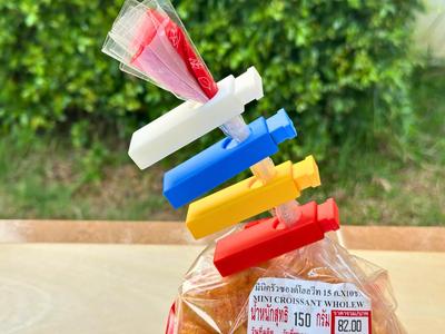 Magnetic Press-to-Seal Clip / Bread Bag Clip