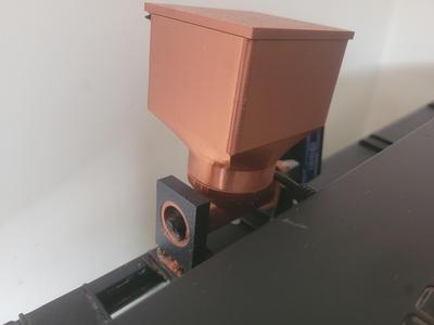 Remix Automatic Fish Feeder De Luxe - wider hopper outlet