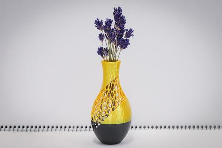 voronoi flower vase
