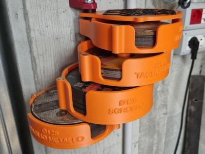 Disc holder compartments for angle grinder
