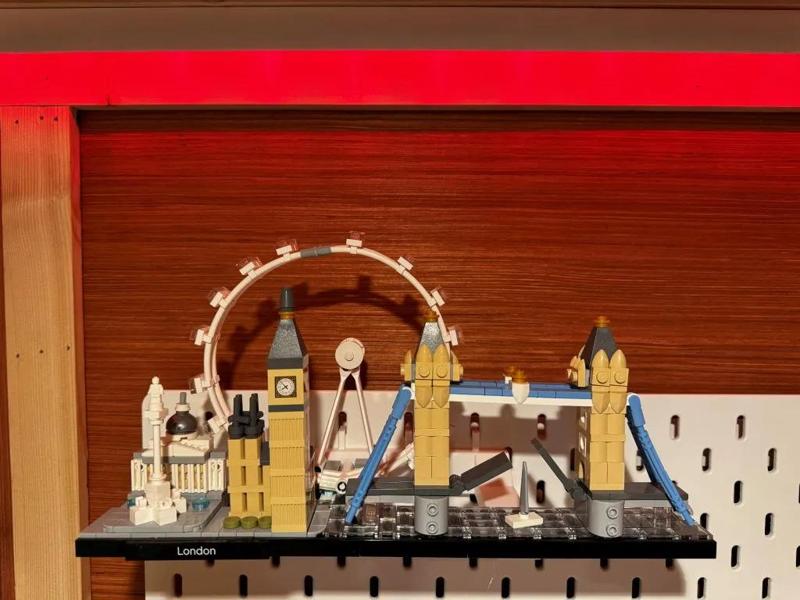 Skadis Wall Mounts for NY, London, and Paris LEGO Architecture Skylines