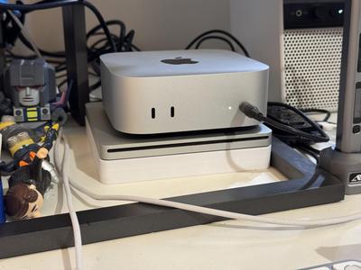Apple USB CD/DVD SuperDrive Riser / Stand