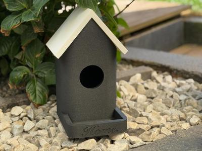 Birdhouse with Removable Roof