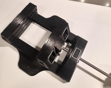 Bench vise