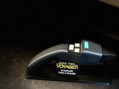 Star Trek Voyager Phaser