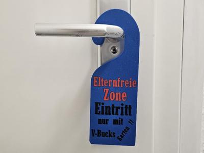 Parent-Free Zone Door Sign Fortnite