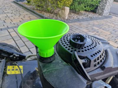 Tank Funnel (Lawnmower)