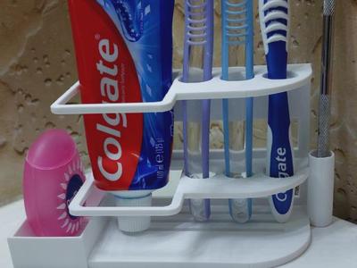 Toothbrush holder