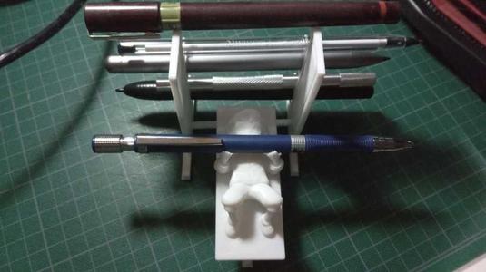 Bench press pen holder 