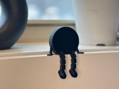 Hockey Puck Buddy - Articulated Hockey Puck
