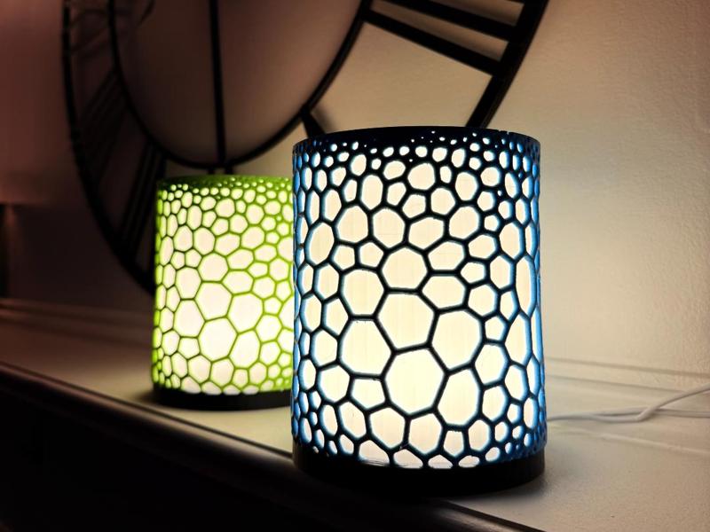 LED Desktop Lamp - Voronoi Pattern - Support Free