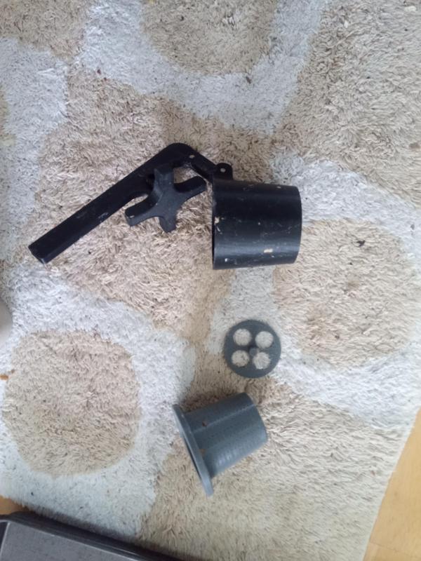 compostable-sprouting-pot-press with ejector