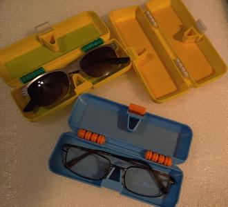 Clam Shell Glasses Case