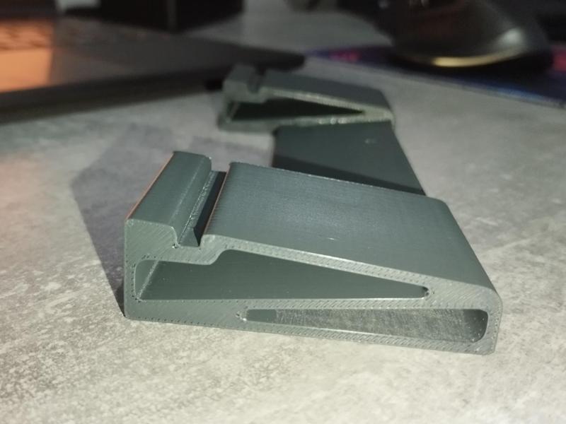 Laptop stand 